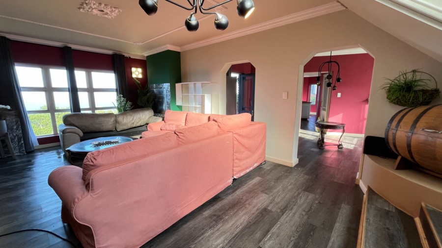 6 Bedroom Property for Sale in Herolds Bay Western Cape